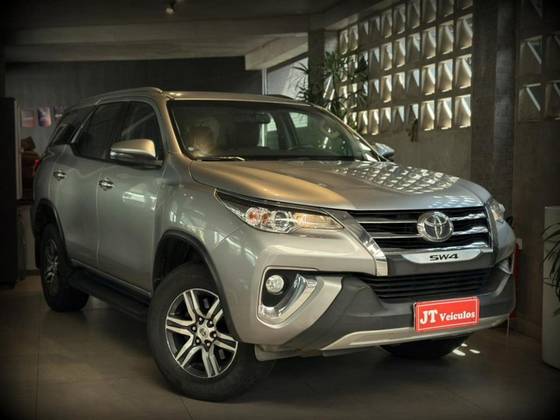TOYOTA HILUX SW4 2.7 SRV 7 LUGARES 4X2 16V FLEX 4P AUTOMÁTICO